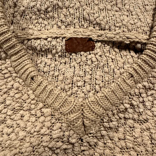 POL Oversized Popcorn Knit Hoodie Sweater Cozy Brown Medium Coastal Quiet Luxury - Image 4