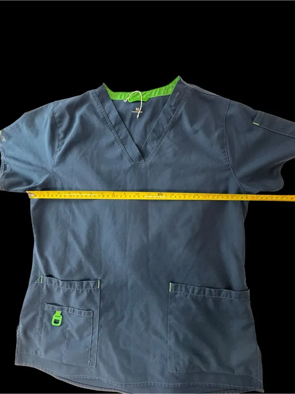 Carhartt Navy Scrub Top with Lime Accent - Image 5
