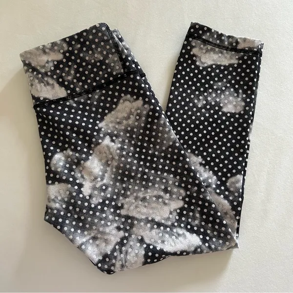 Lululemon - Black Polka-Dot Floral Cropped Leggings - Womens Size 4 - Image 15