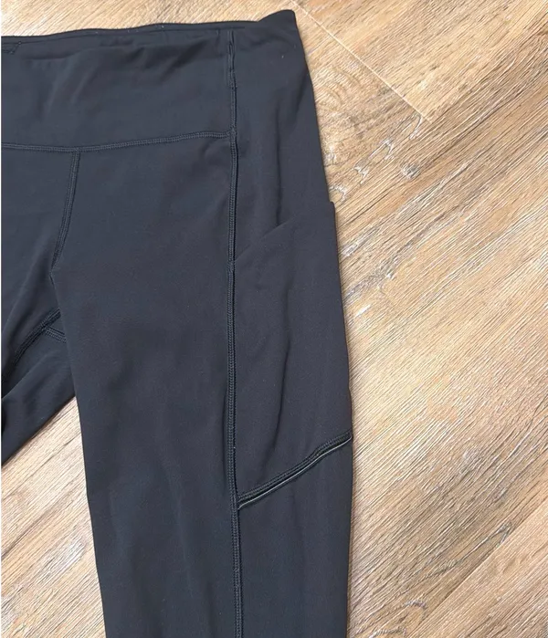 Lululemon black speed up leggings - Image 4