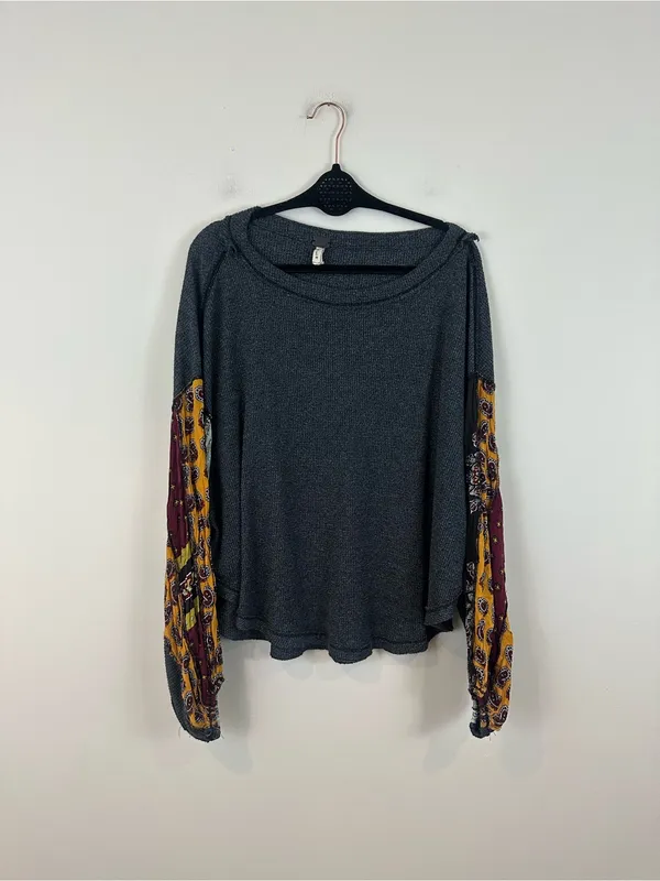 “We the Free” FP Blossom Thermal Multi Pattern Sleeves Size Large - Image 2