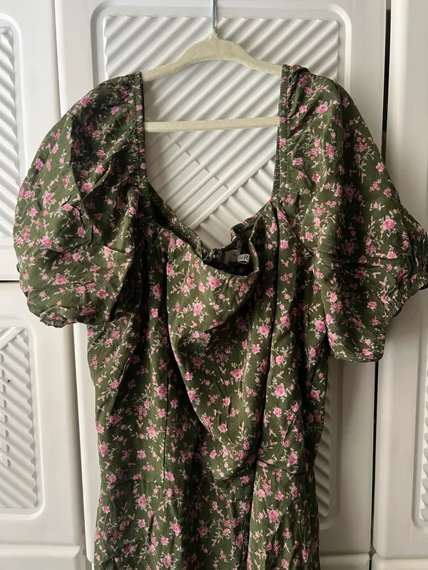 Francesca’s Floral Green Dress - Image 6