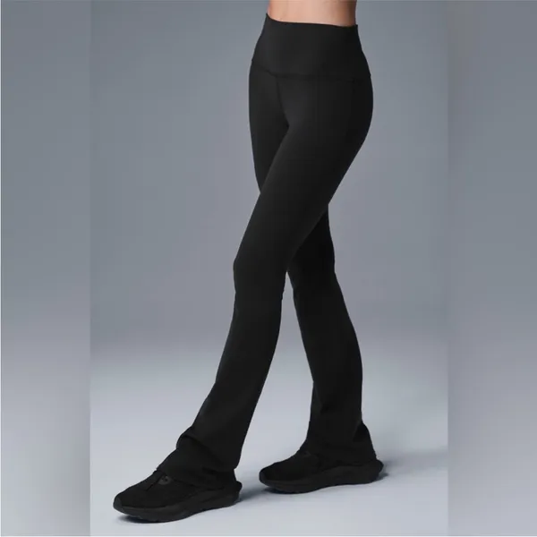 ALO bootcut airbrush leggings in black size S - Image 3