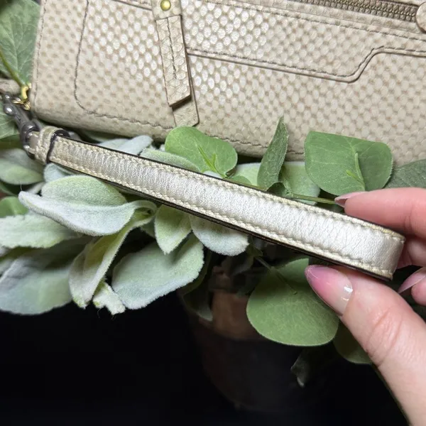 Fossil Women's Cream Wallet-purses - Image 2