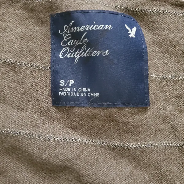 American Eagle brown crop cardigan size small - Image 3