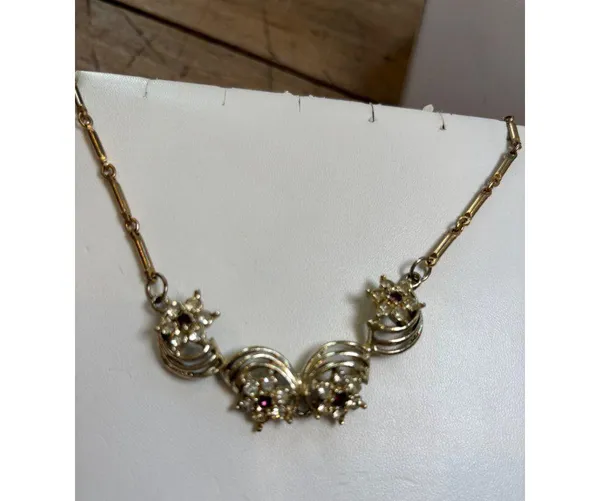 Vintage (unsigned Coro??) Gold-Tone Floral Crystal Necklace With Purple Accents - Image 10