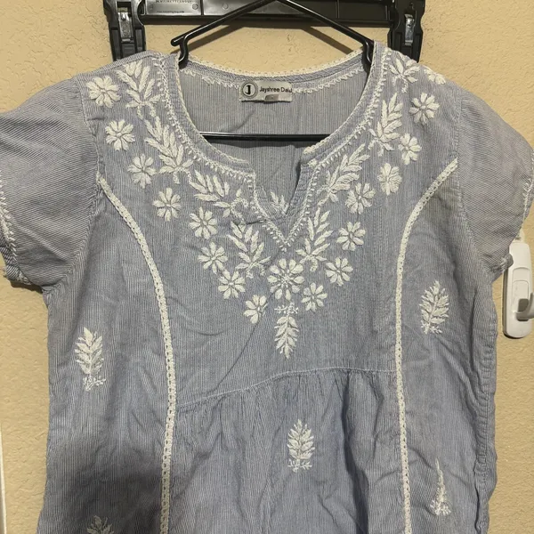 Jayshree Dalal Blue White Seersucker Floral Embroidered Tunic Dress Medium - Image 5