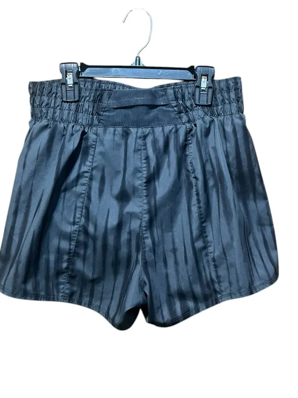 Nike Sports Bra & Shorts Set – Size Medium – Gray Tie-Dye Athletic‎ Set - Image 8