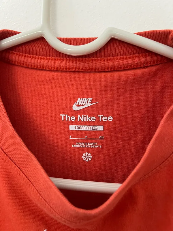 The Nike Tee Loose Fit Orange Tee - Image 4