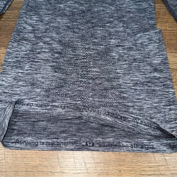 Lululemon Run: Swiftly Tech Long Sleeve Crew Space Dye Heathered Going Grape - Image 13