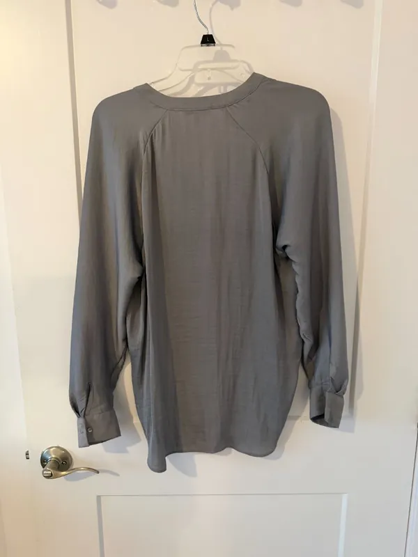 Maison d’Amelie Top Gray Size M - Image 4