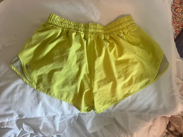 Hotty Hot Short 2.5” - Image 2