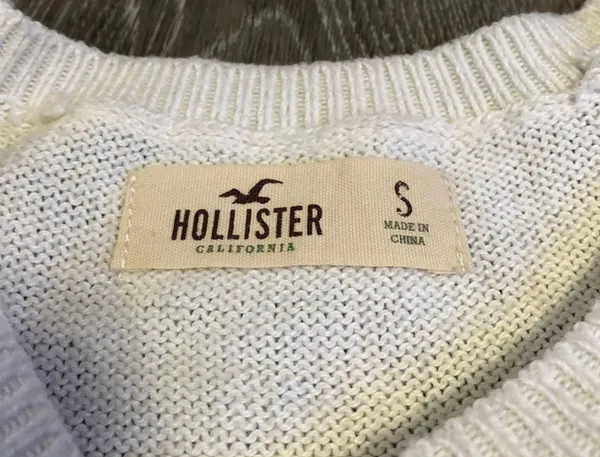 Hollister white  knit sweater! - Image 4