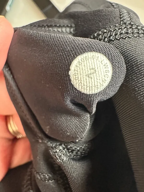 290. Lululemon Logo Waistband Everlux High-Rise Tight 16” sz2 - Image 6