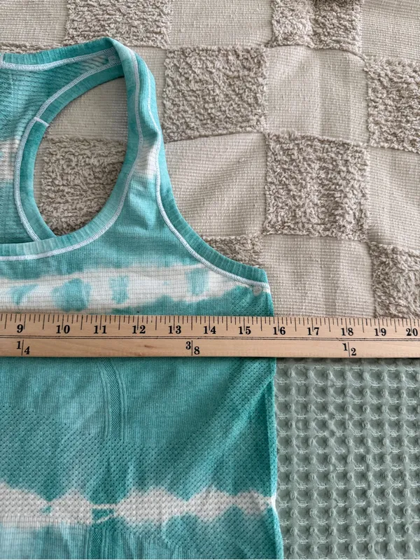 Lululemon Swiftly Tech Tank size 8 - Image 2