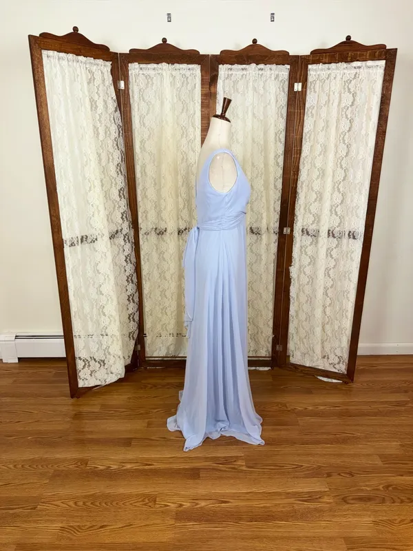 Elegant New Thread Layla Silver Dove Chiffon Gown - Image 4