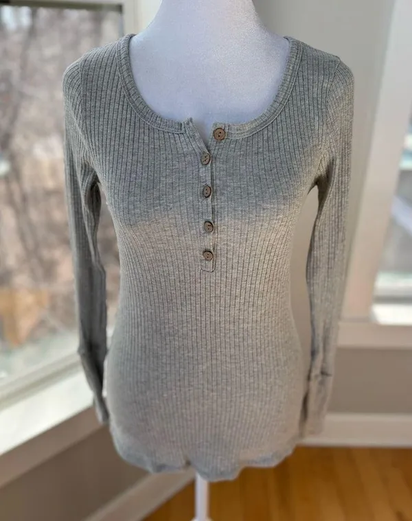 Pulse Light Gray Ribbed Cotton Scoop Neck Long Sleeve Henley Tee Shirt Sz XS - Image 6