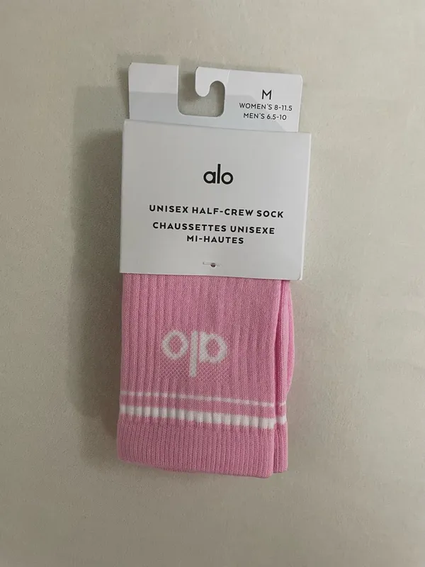 Alo NWT Unisex Half Crew Throwback Socks Sweet Pink White Size M - Image 2