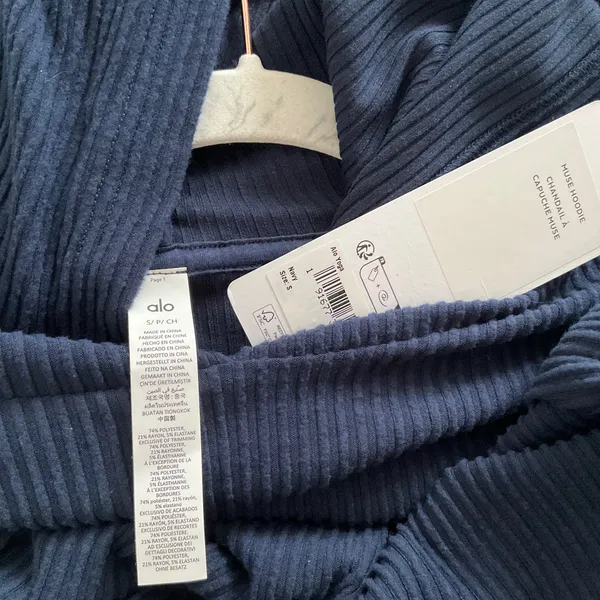 Alo Yoga Muse Hoodie Navy S - Image 4