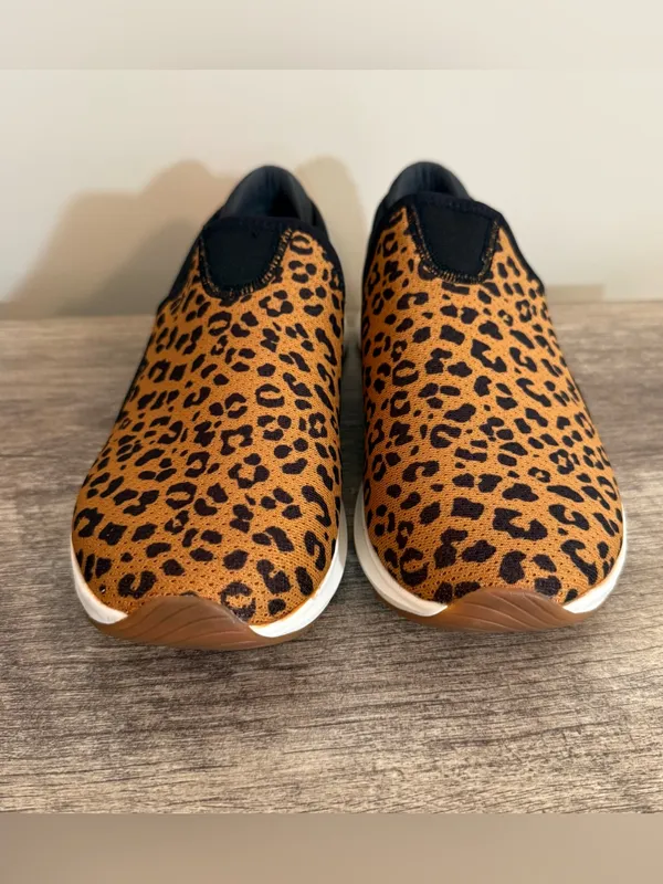 New Balance Dynasoft Slip On Cheetah Print Sneakers Women’s Size 7.5 Lightweight - Image 2
