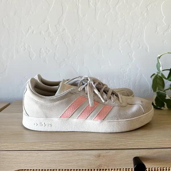 Adidas | VL Court 2.0 Suede Lace-Up Sneaker‎ in White & Dust Pink size 8 - Image 3