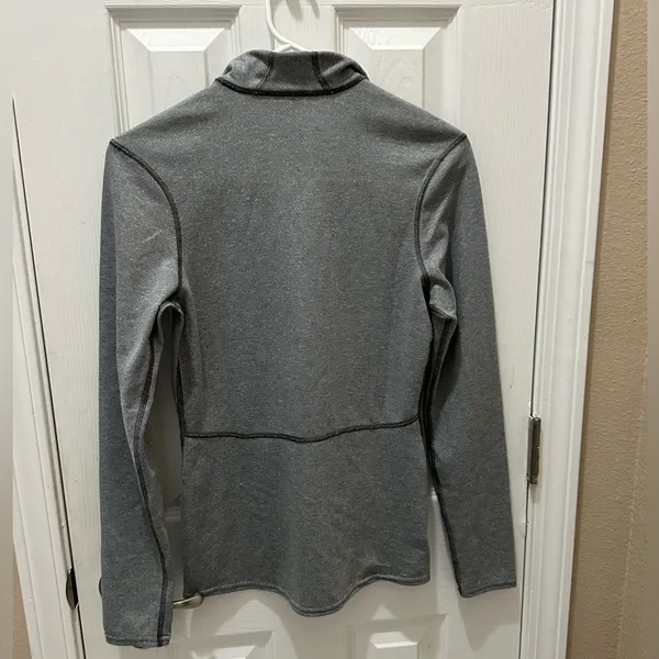 PATAGONIA Capilene base layer shirt size XS 1/4 zip gray - Image 3