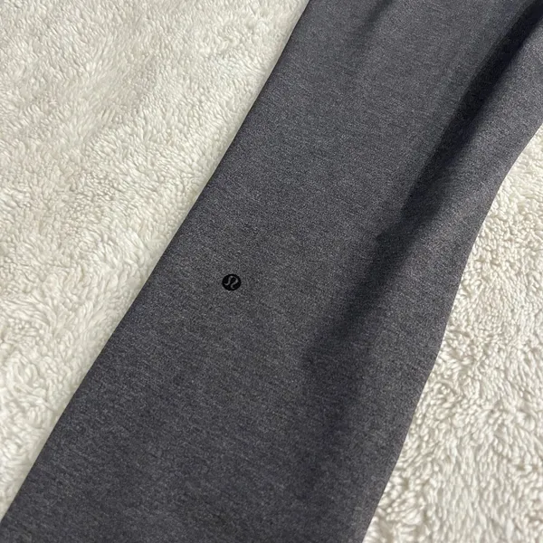 Lululemon Womens On The Fly 7/8 Gray Pants Sz 12 Travel Casual Preppy Sportswear - Image 7