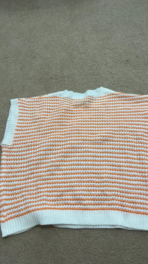 Sweater Size M - Image 2