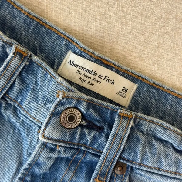 Abercrombie & Fitch Curve Love High Rise Mom Short Denim Distressed Blue Size 26 - Image 7