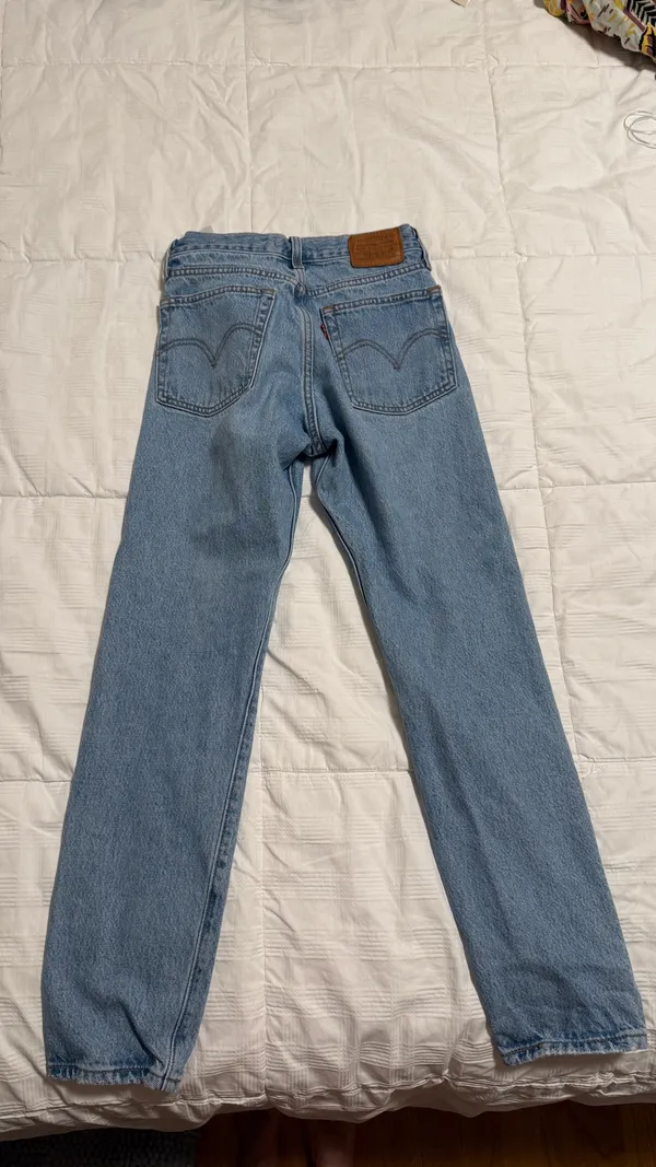 Levi’s Jeans Wedgie - Image 2