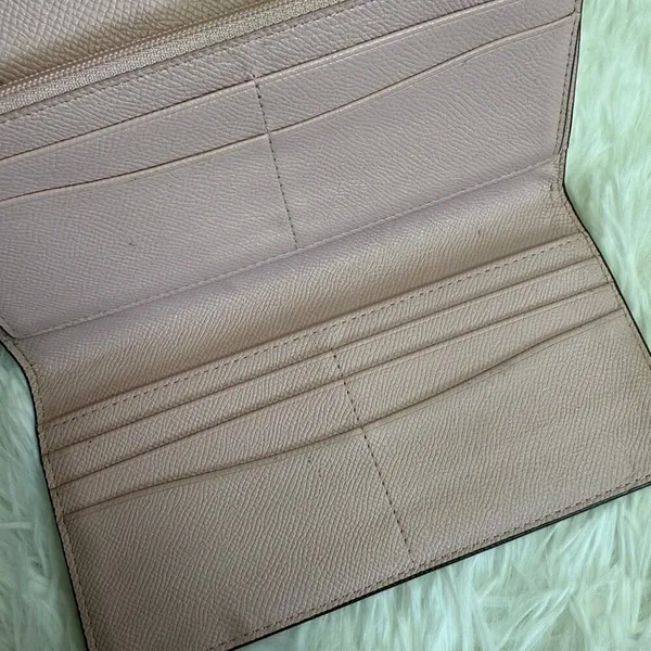 COACH  Pink Wallet - Image 7
