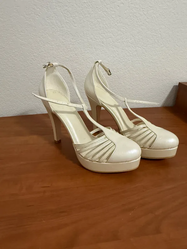 Strappy Pearlescent White Heels Size 8.5 - Image 3