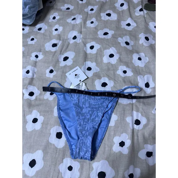 O’Neill swim bottoms nwt - Image 2