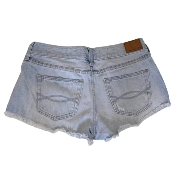 #66 Abercrombie & Fitch Low Rise Shorts - Image 5