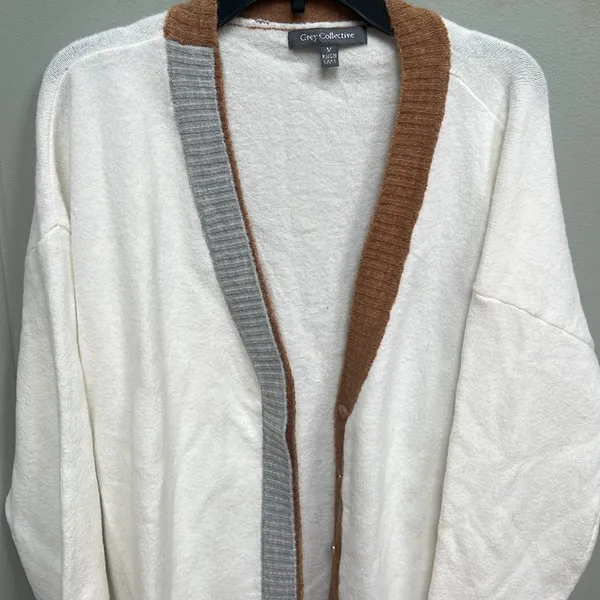 White and Brown Cardigan with Color-Blocked Collar - Image 3