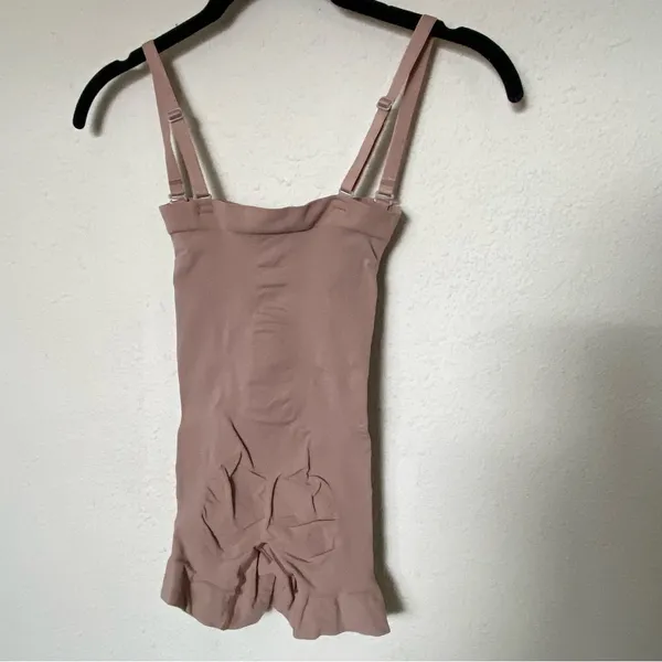 NWOT‎ SKIMS Strapless Sculpting Mid Thigh Bodysuit size XS Sienna - Image 7