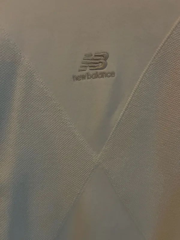 Textured new balance hoodie - Image 3