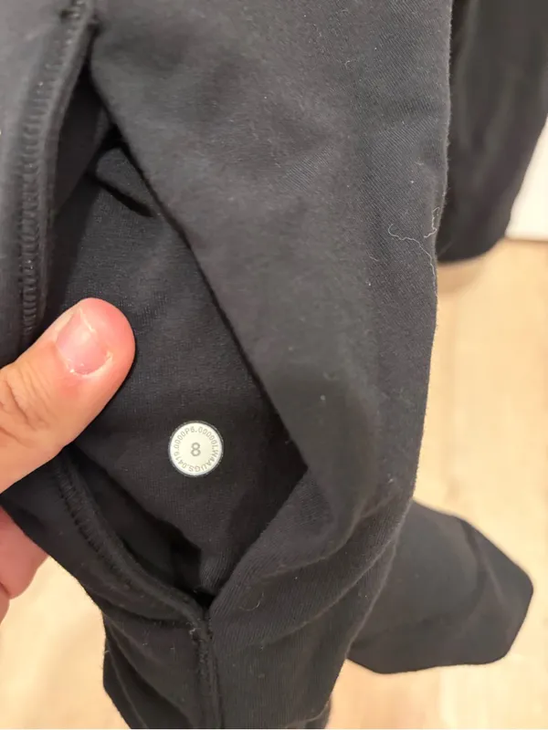 Lululemon Coast Easy Wrap Size 8 - Image 2