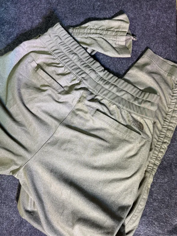 The North Face Women’s Olive Green Aphrodite Pants M - Image 9