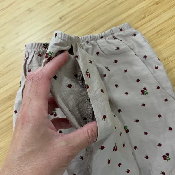 Floral Ruffle Hem Shorts Pretty‎ Garbage White - Image 4