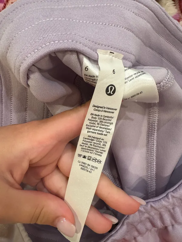 Lululemon High-Rise Softstreme Pants Cropped - Image 4