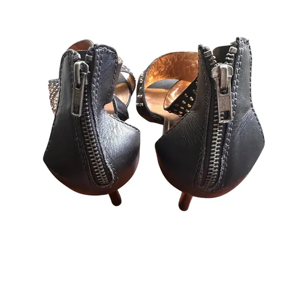 CYNTHIA VINCENT Reid‎ Studded Leather Heels Black Sz 10 - Image 3