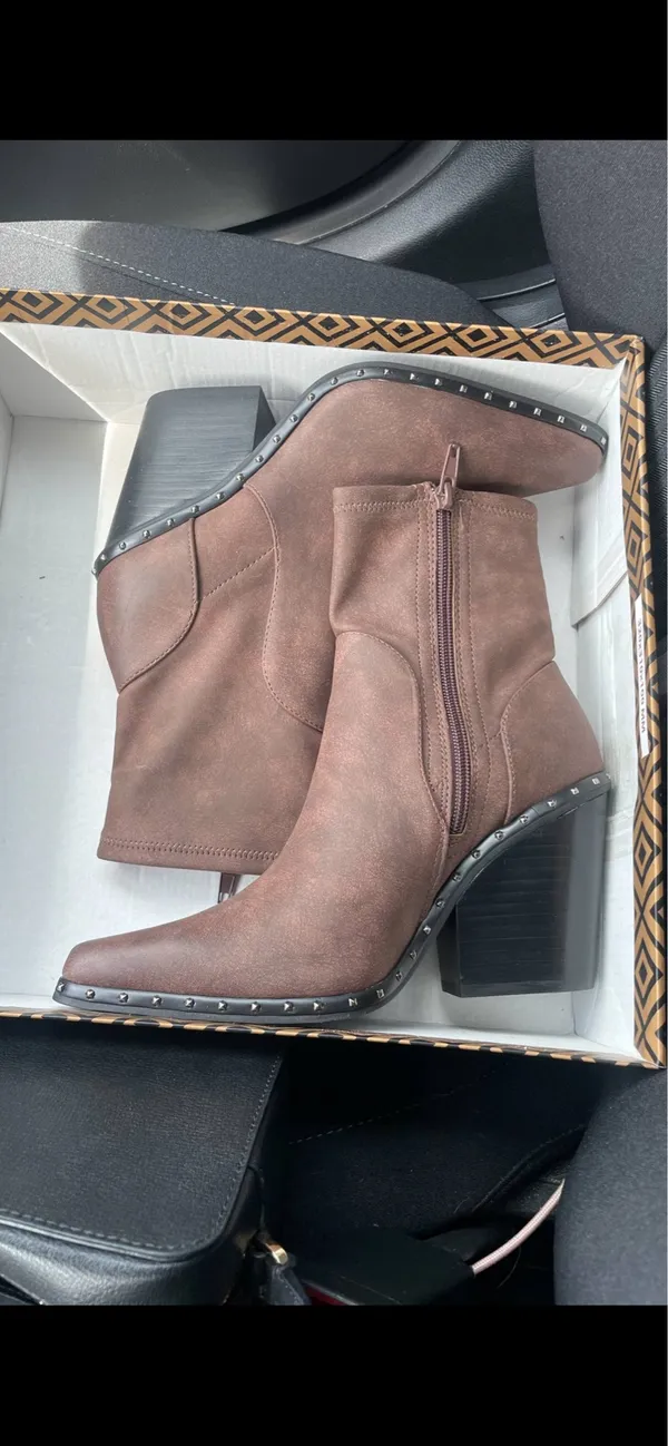 Charles by Charles David brown pointed toe ankle boots - Image 8
