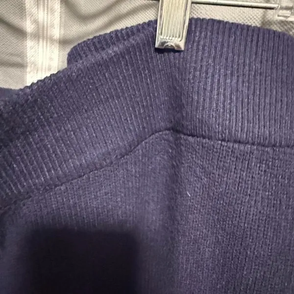 A new day size large women’s Navy wide leg sweater knit Pants - Image 8