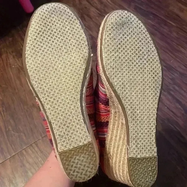 Tom Wedges - Image 4