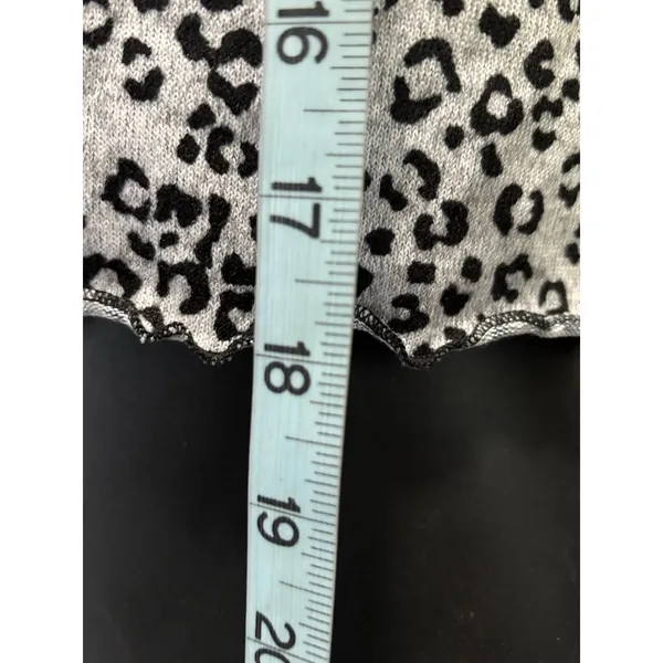Antistar Gray/Black Cheetah Crop High Neck Sweater Long Sleeve Size M Soft - Image 3