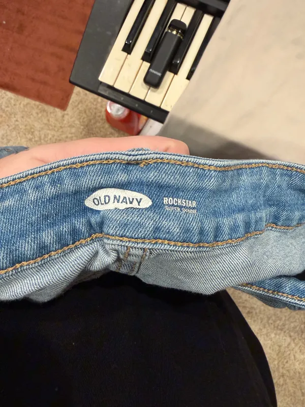 Old Navy Rockstar Super Skinny Distressed Jeans - Image 7