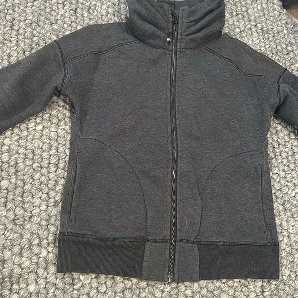 Lululemon Gray Zip Up Scuba Define Sweatshirt No Hood Size 6 - Image 7