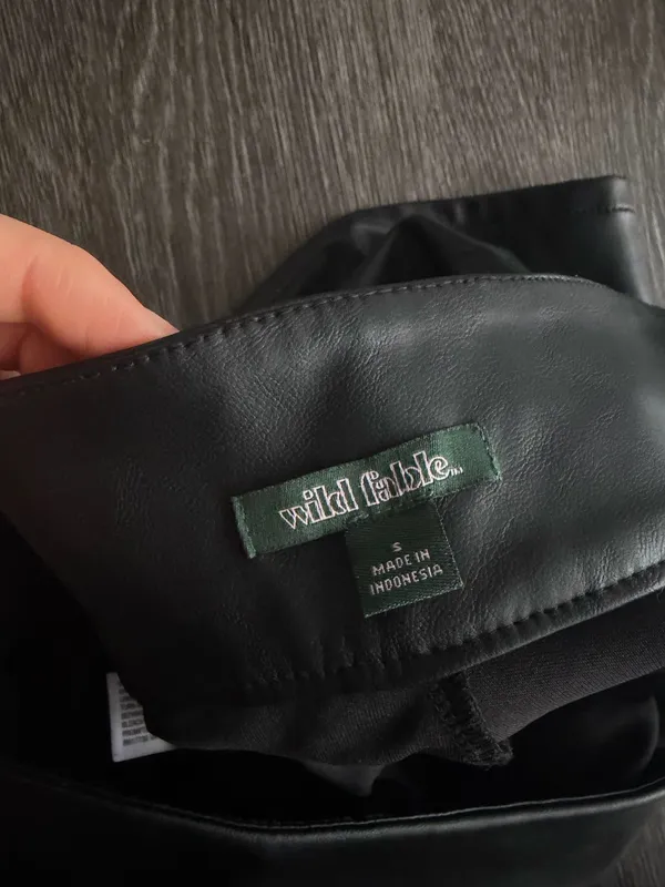 Wild Fable Black Pleather Skirt - Image 3