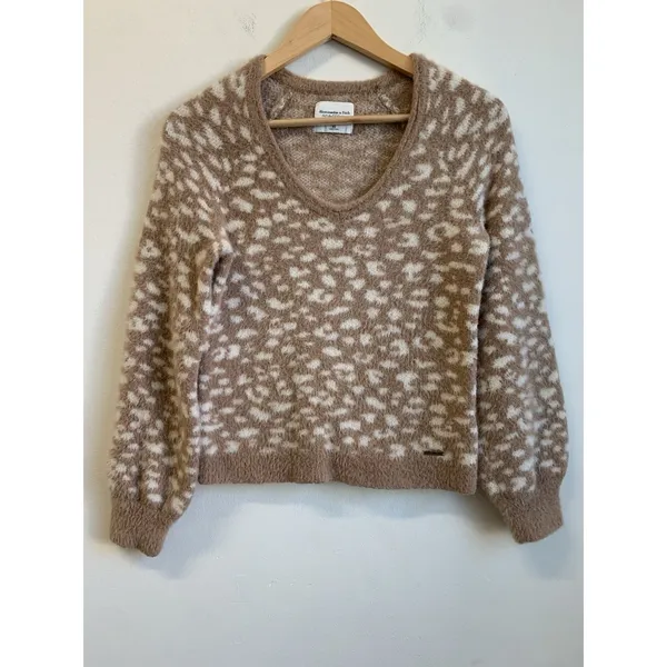 Abercrombie & Fitch Soft Collection Sweater Furry Eyelash Leopard Print Scoop XS - Image 2